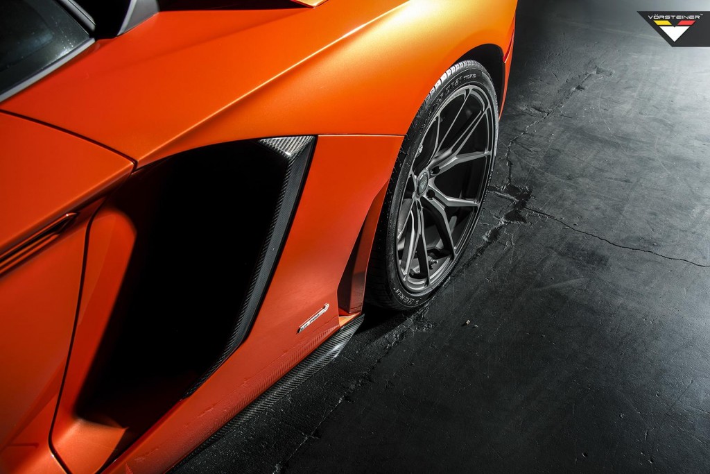 Lamborghini Aventador-V LP-740
