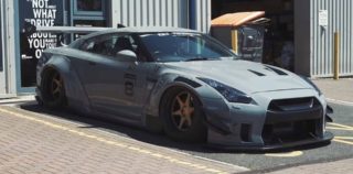 2010 Nissan GT-R от Liberty Walk